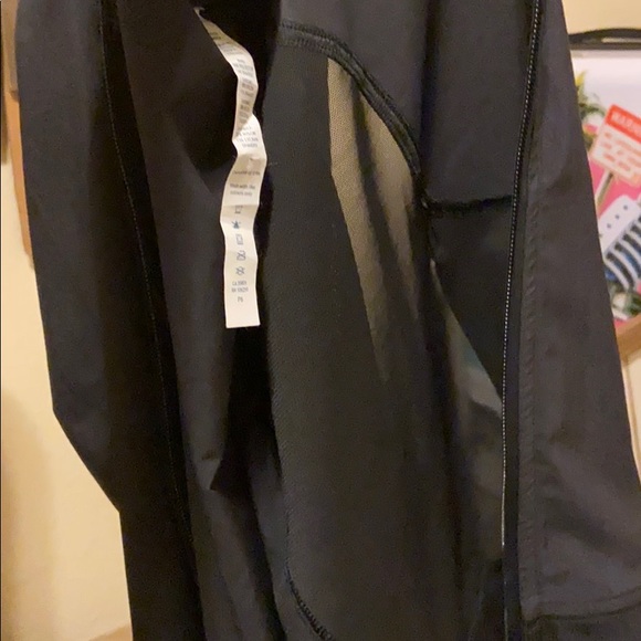 🍋Lululemon jacket size 4 - Picture 4 of 9